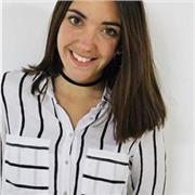 Doy clases particulares de lengua castellana e inglés para niños porque me encanta enseñar y necesito dinero para acabar mi carrera